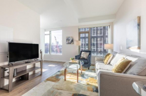 Bright Apt Downtown Seaport - ALX-803